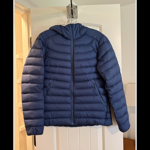 Arc'teryx Women's Cerium Down Hoody in Moonlit | Size S - Picture 2 of 9